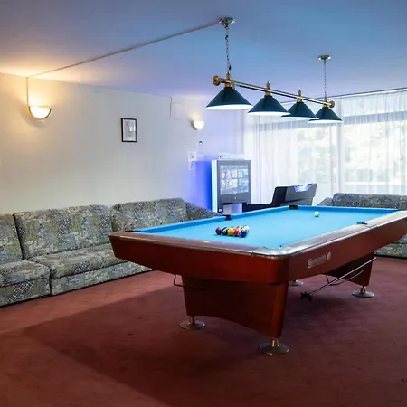 Edelweiss Hotel 3*